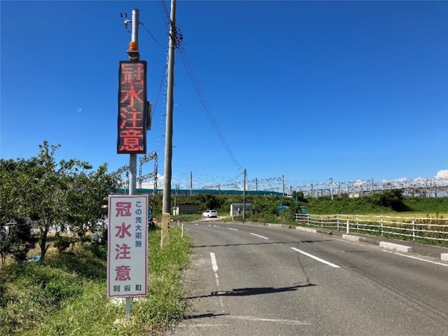 開発中と同型のLED表示機の写真